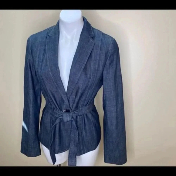 Calvin Klein denim jacket with belt - Picture 3 of 11